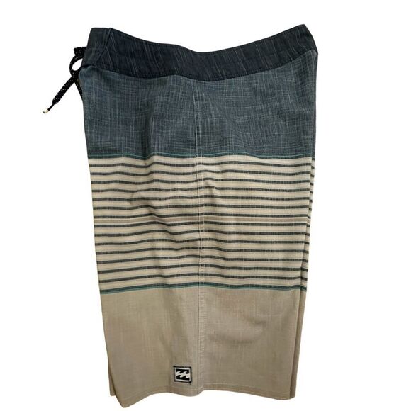 Billabong ~ Mens Boardshorts ~ size 28 - Picture 4 of 10